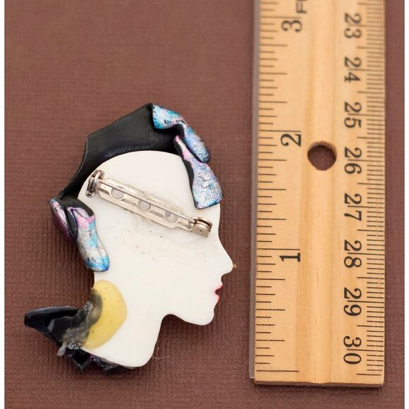 Vintage Bohemian Fashionista Lady Cameo Brooch - U18 - Picture 2 of 2
